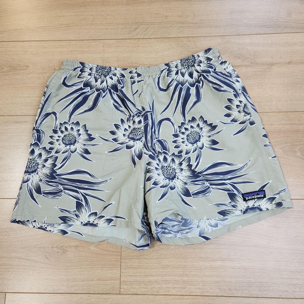 Patagonia Baggies Shorts Mens Medium Beige Floral Hawaiian Swim Trunks Quick Dry